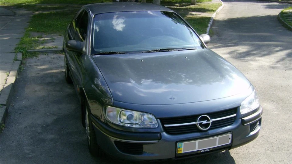 Opel Omega 2.5 V6 2