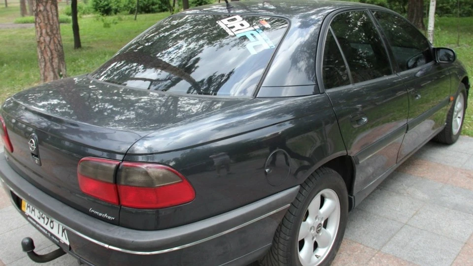 Opel Omega 2.5 V6 5