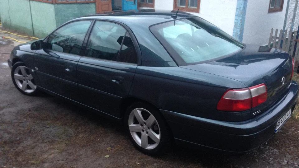 Opel Omega 2.5dti 4