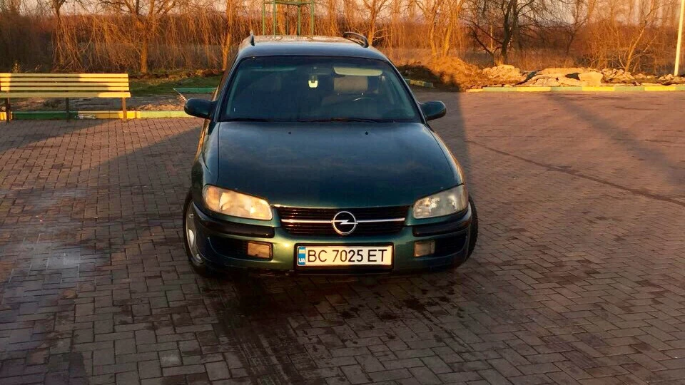 Opel Omega 2.5TD Caravan 4