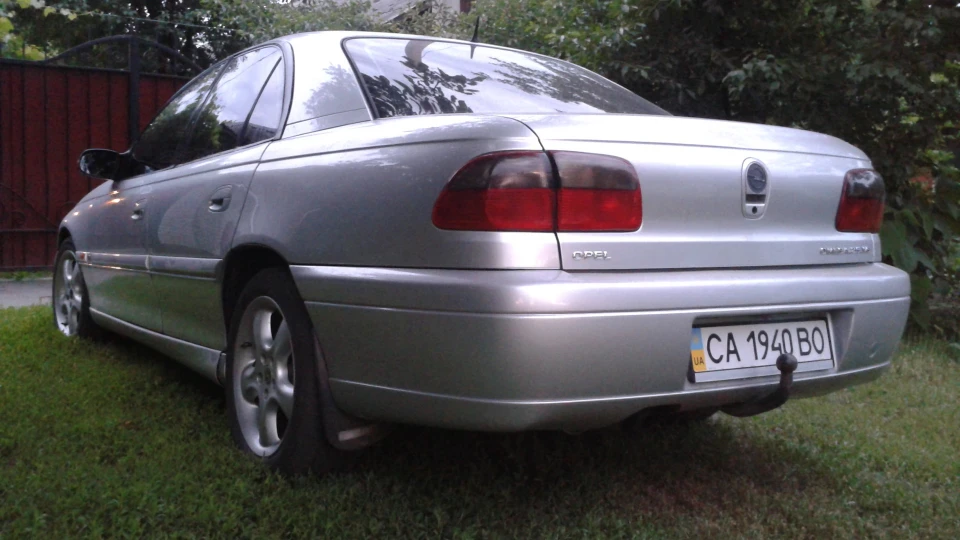 Opel Omega 2.5v6 < 3.0v6 2014 3