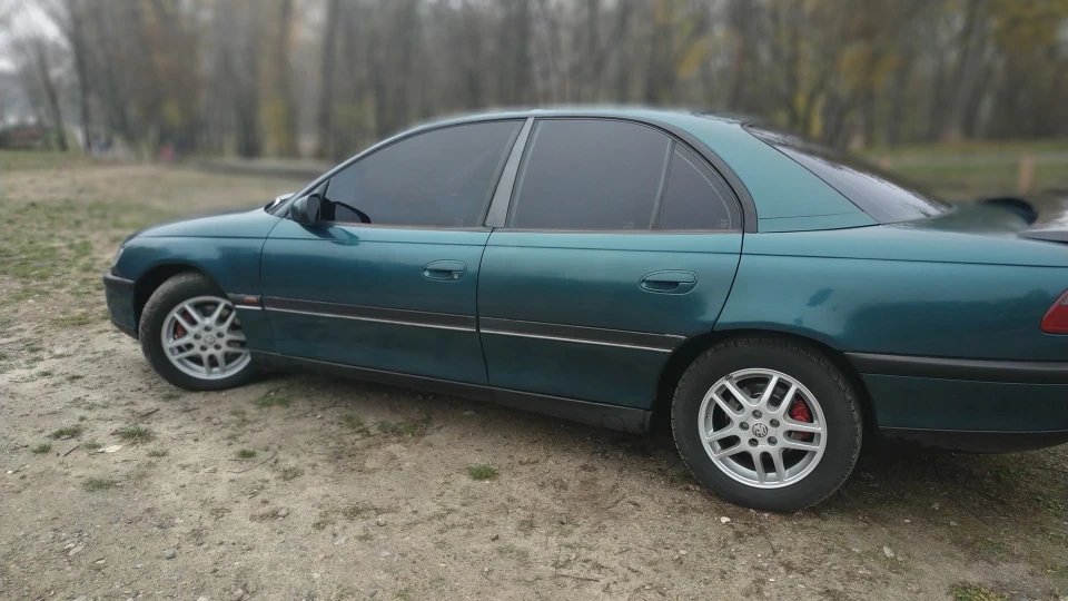 Opel Omega 2.5V6 3