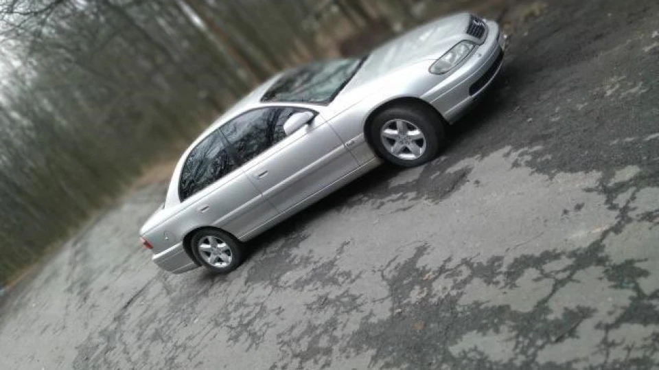 Opel Omega 2.6 ракета