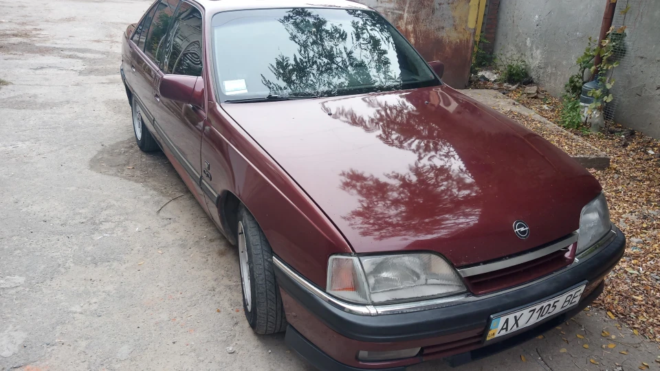 Opel Omega 2.6i 3