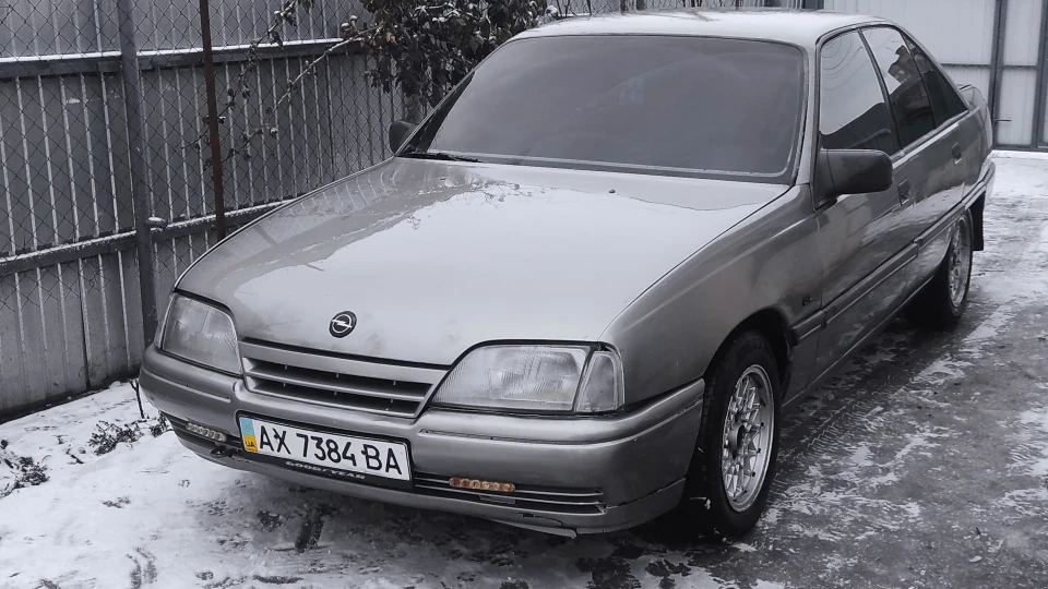 Opel Omega 2х літровий апарат