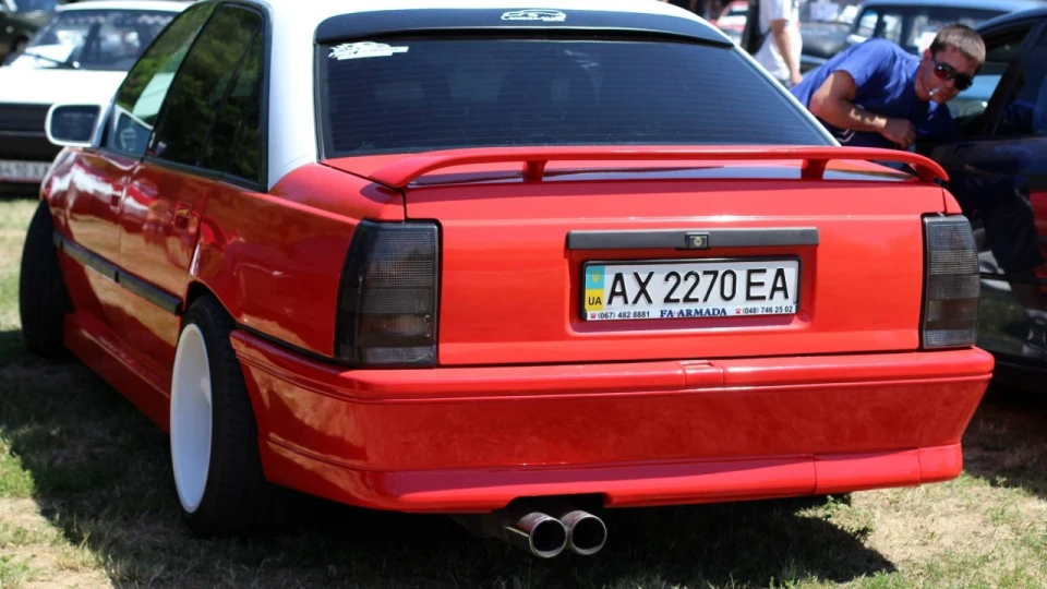 Opel Omega 3.0-24 V 2