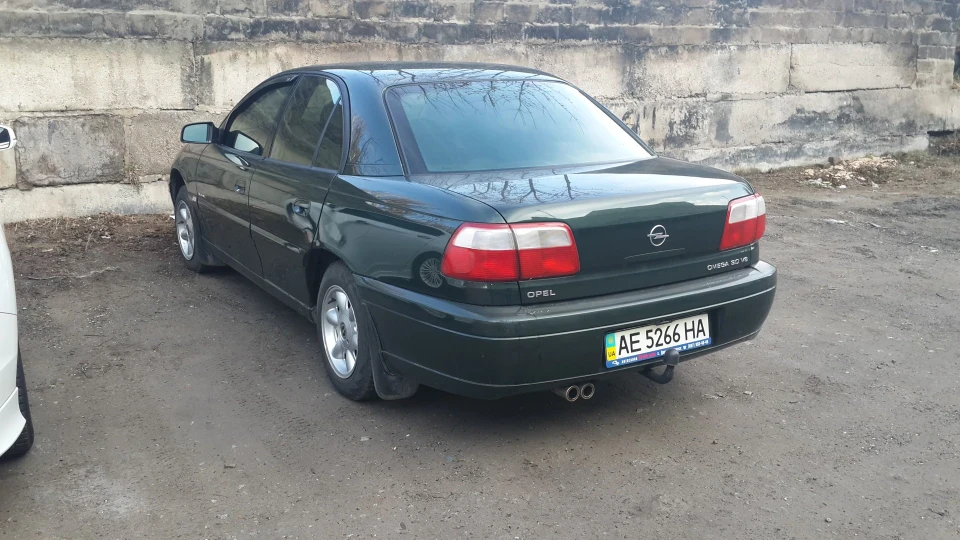 Opel Omega 3,0 Executive 5
