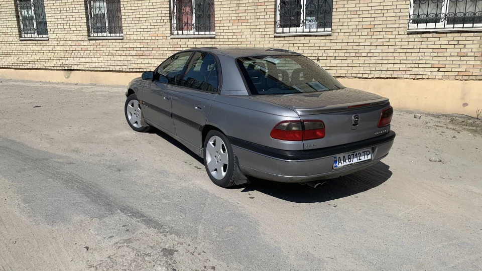 Opel Omega 3.0 MV6 2