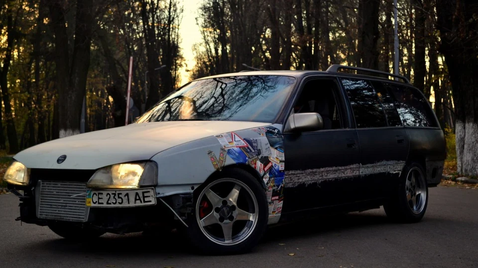 Opel Omega 3.0 Turbo 4