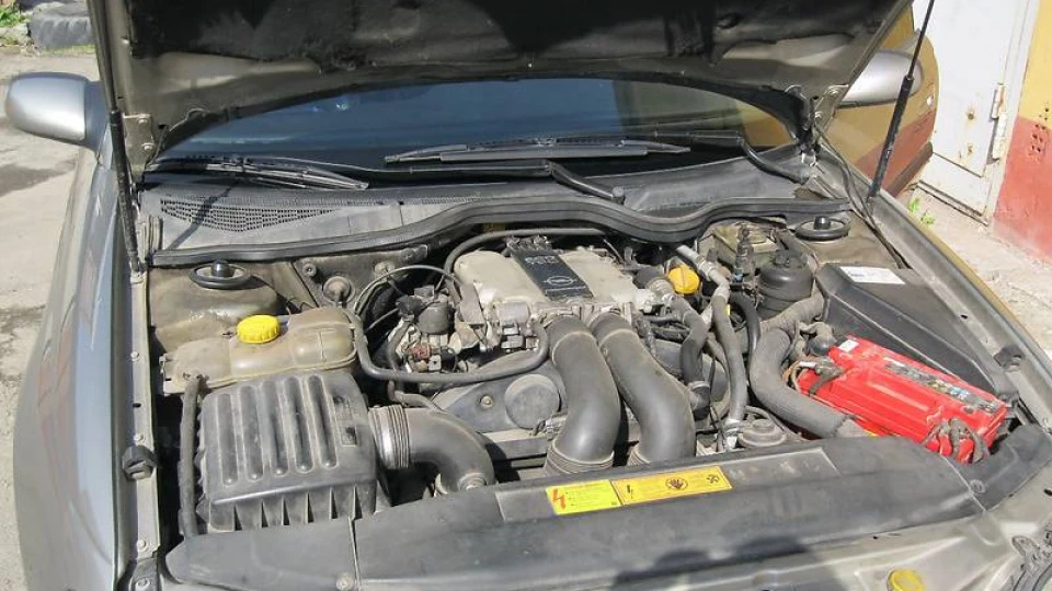 Opel Omega 3.0 V6