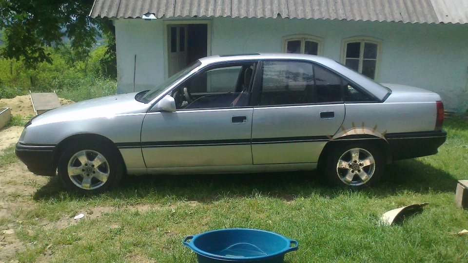 Opel Omega 3.0 4