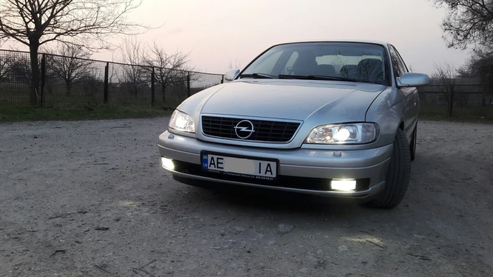 Opel Omega 3.0 2