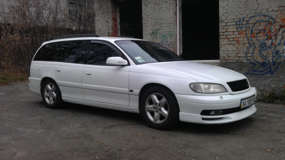 Opel Omega 3.2 Supercharged 4