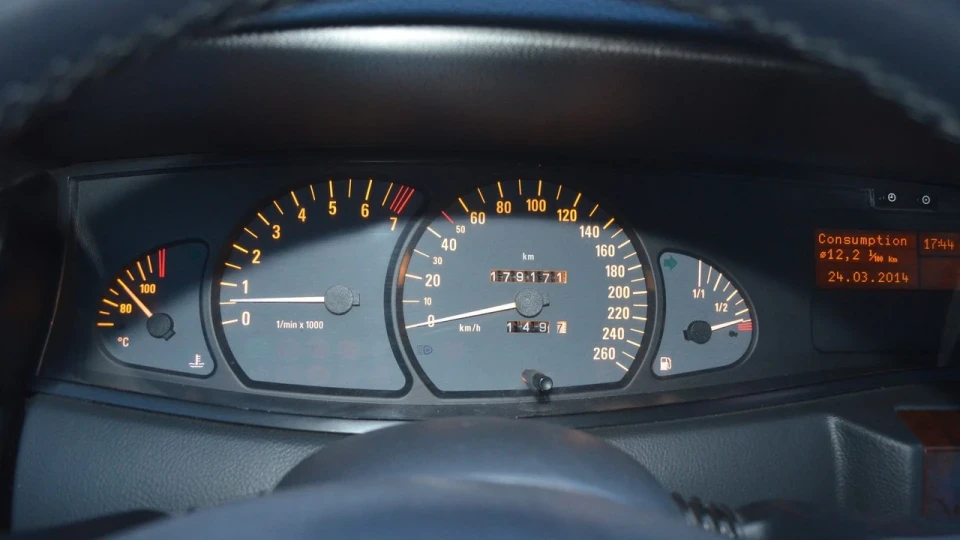 Opel Omega 3.2 V6 МКПП 4