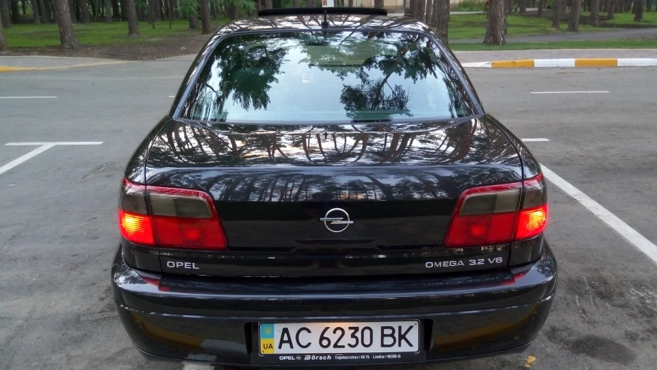 Opel Omega 3.2 V6 2