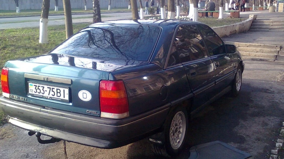 Opel Omega (9) диван на колесах 3