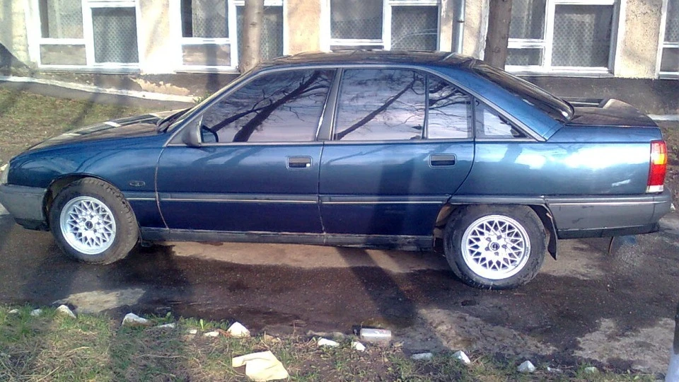Opel Omega (9) диван на колесах 4