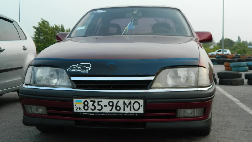 Opel Omega A Restyling