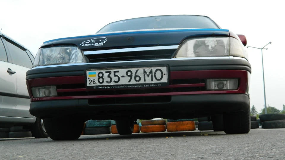 Opel Omega A Restyling 2