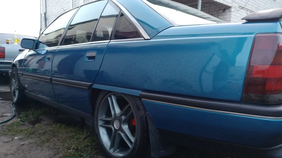 Opel Omega А V6 2.5 4