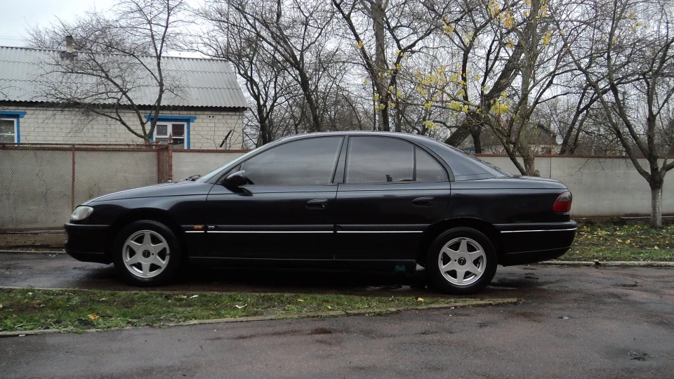 Opel Omega B 2.0 3
