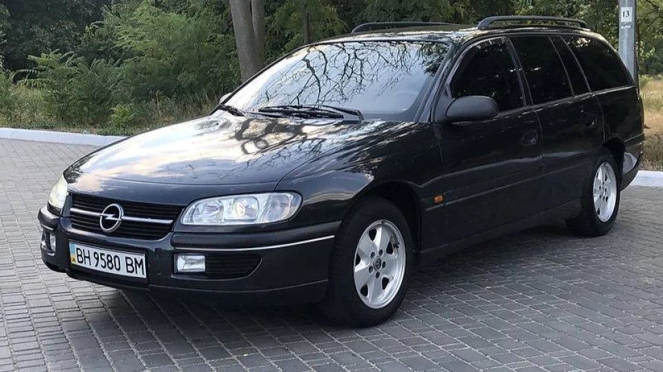 Opel Omega B Caravan X20XEV AT 4