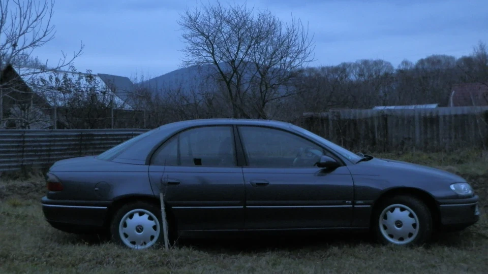 Opel Omega B X20XEV AR25 1997 5