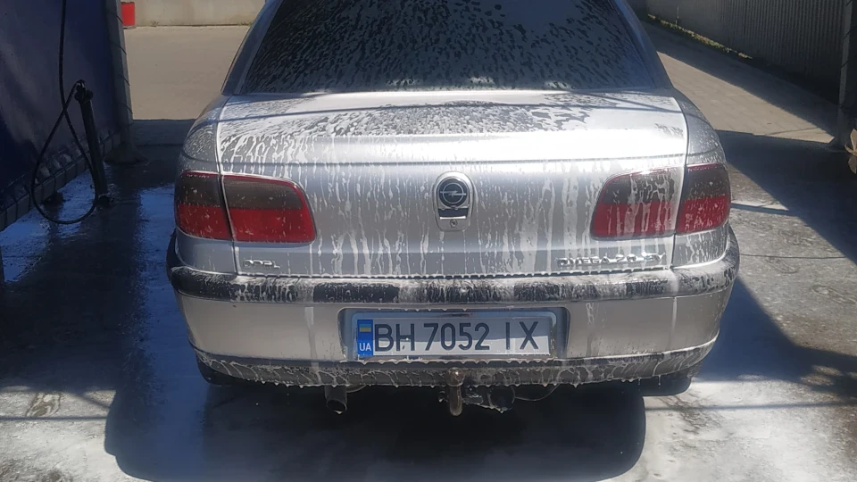 Opel Omega B 2