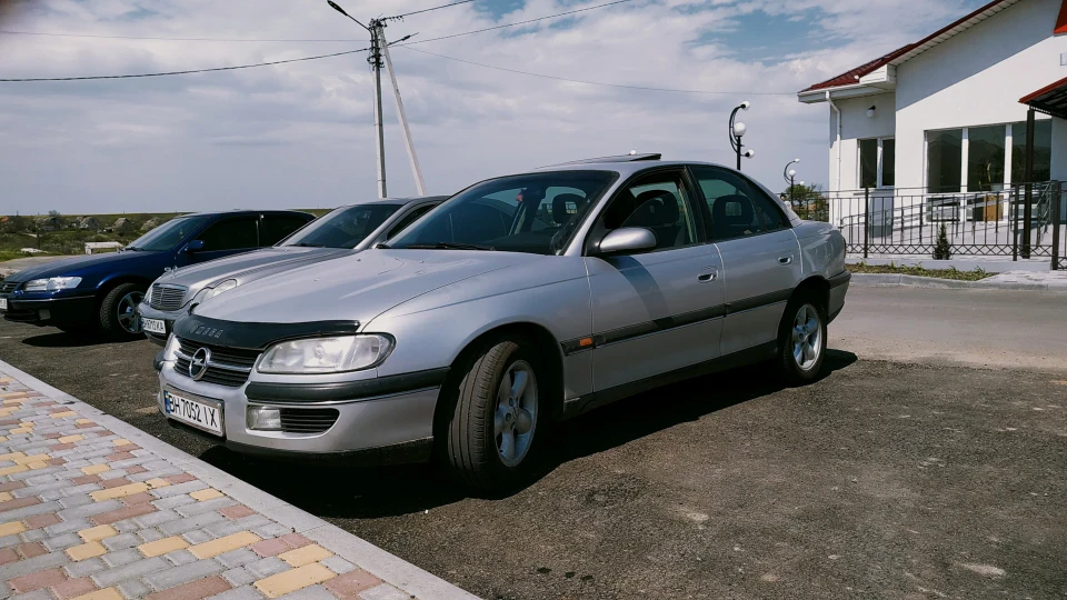 Opel Omega B 4