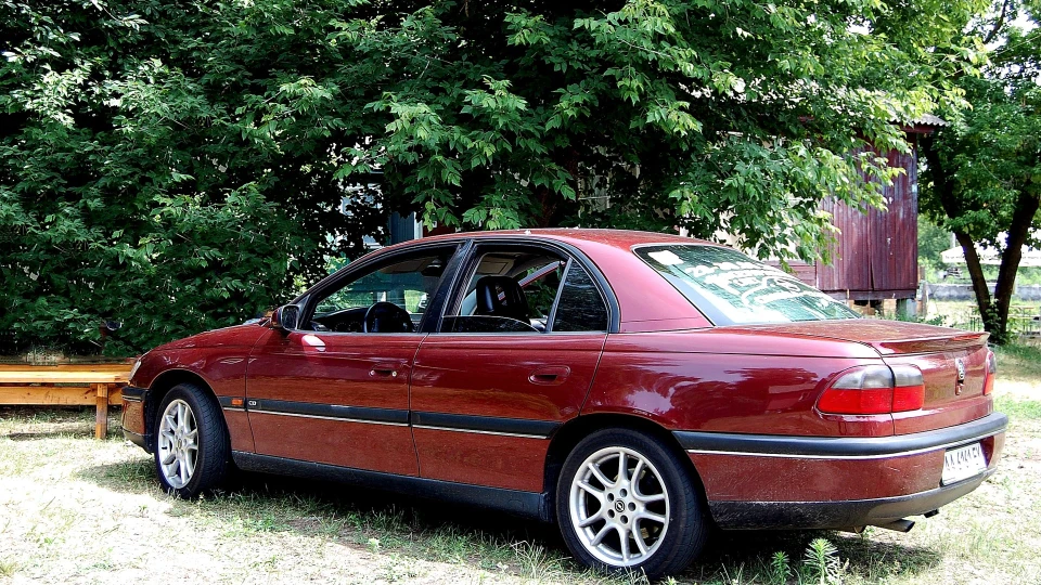 Opel Omega b1 2