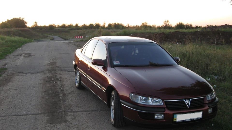 Opel Omega b1 4