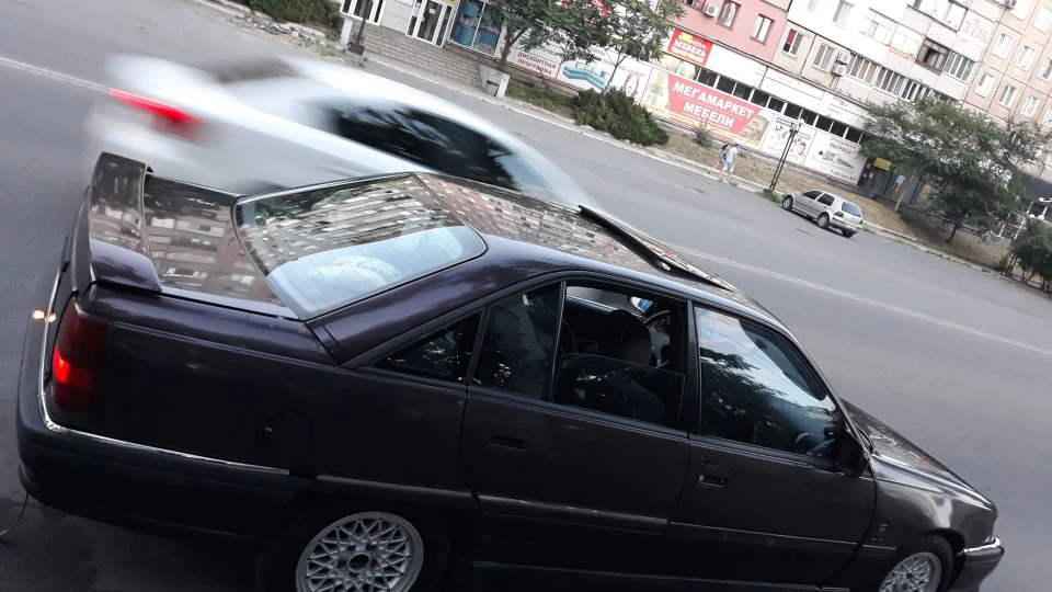 Opel Omega Eggplant 2.6 Automatic 5