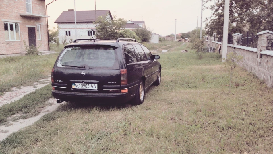 Opel Omega Berlina 2