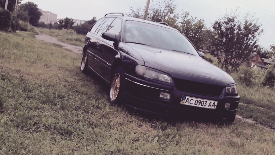 Opel Omega Berlina 3