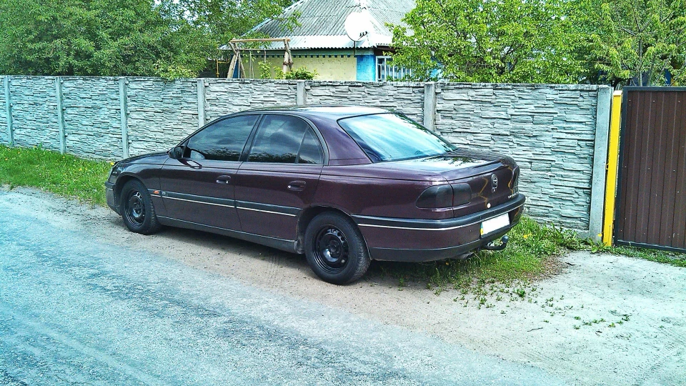 Opel Omega Бізнес-клас 90-х 2