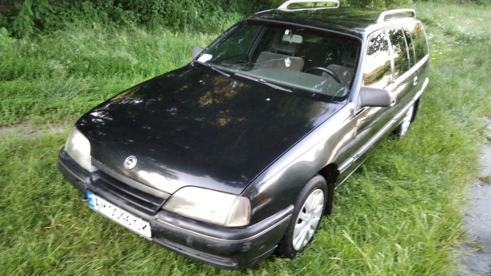 Opel Omega Black Ship