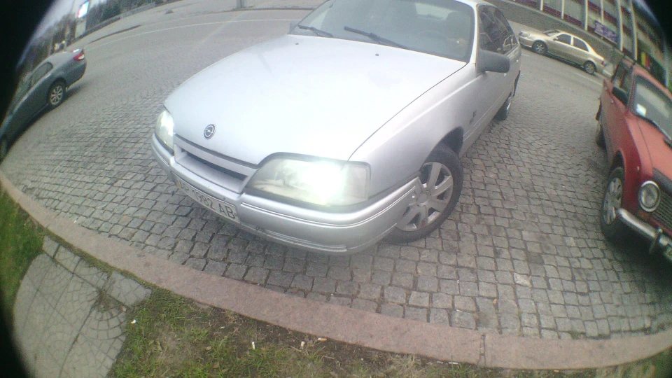 Opel Omega Велике сіре відро