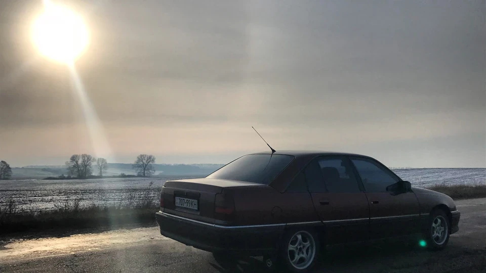 Opel Omega C26NE 3