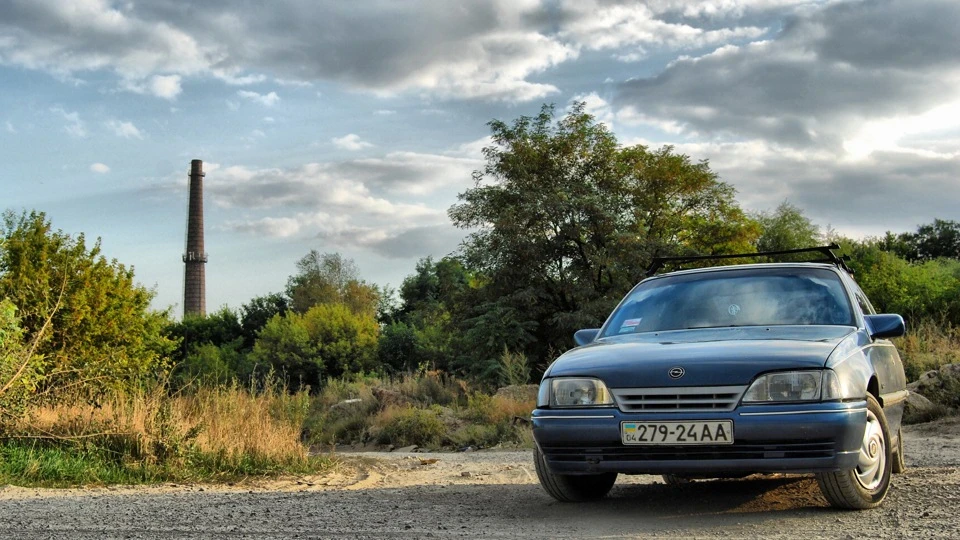 Opel Omega Cadillac 3