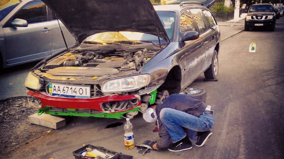 Opel Omega Caravan без молдингів 3