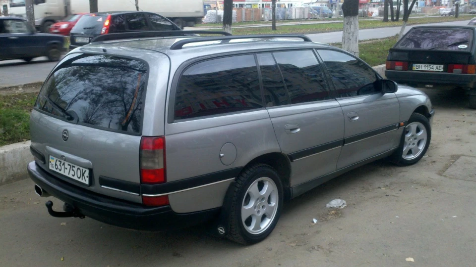 Opel Omega caravan 2