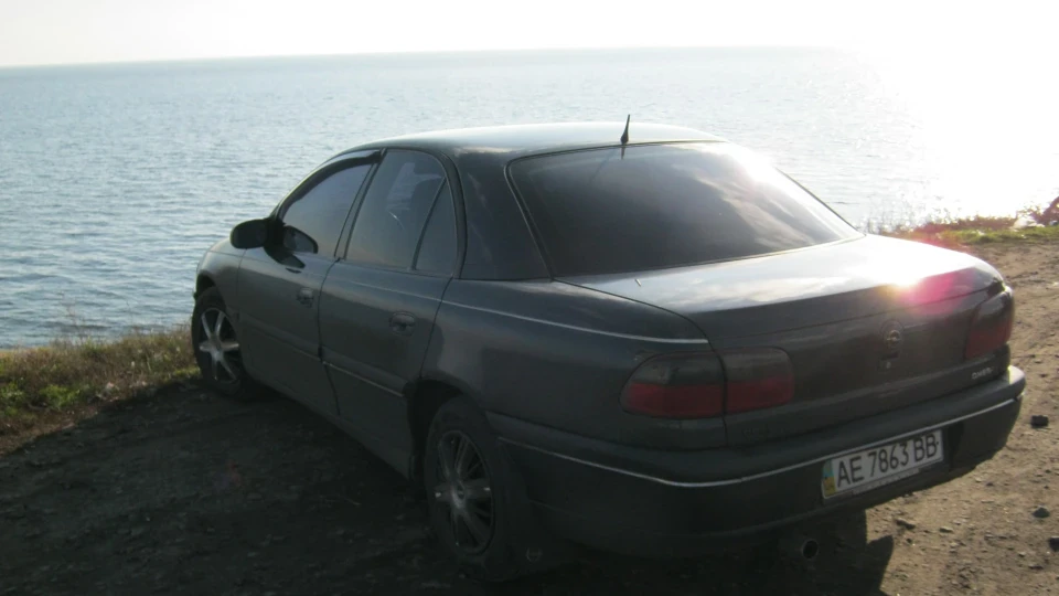 Opel Omega Чорна Перлина 4
