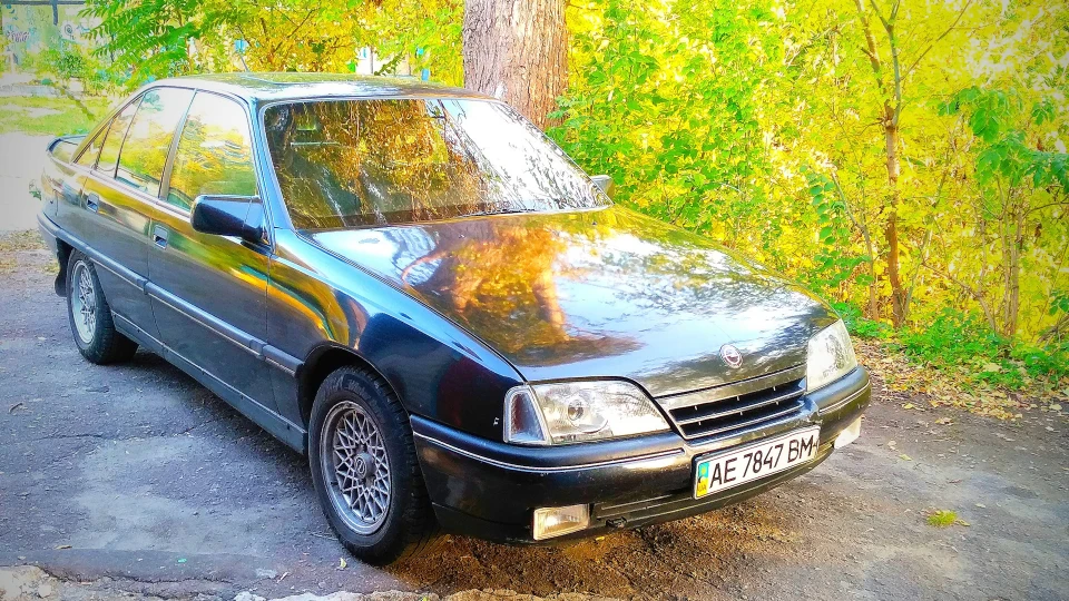 Opel Omega Чорна перлина ) 5