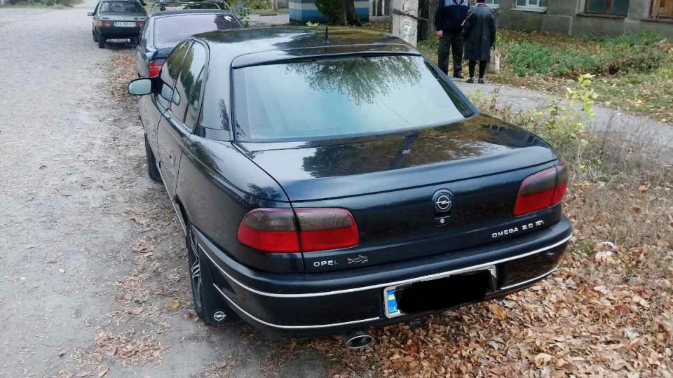 Opel Omega чорний X20XEV 2