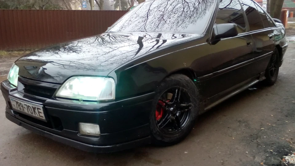 Opel Omega чодкий чорний опель
