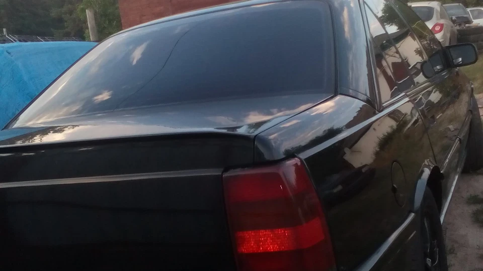 Opel Omega чодкий чорний опель 3