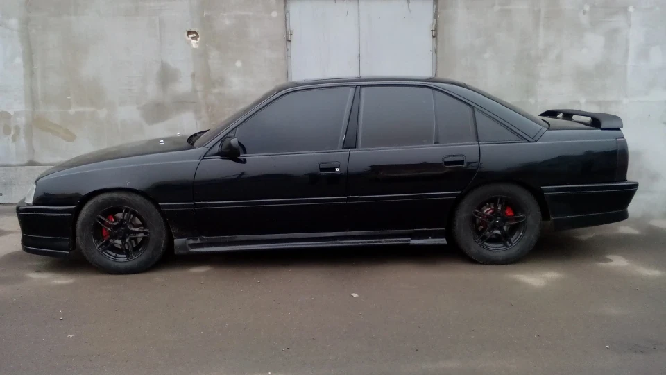 Opel Omega чодкий чорний опель 4