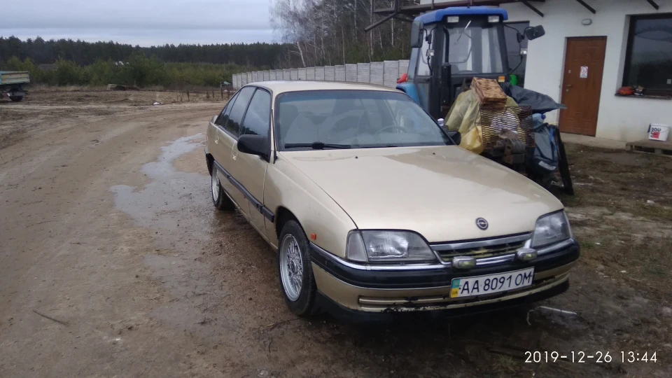 Opel Omega Колір золото, 2.3 дизель 3