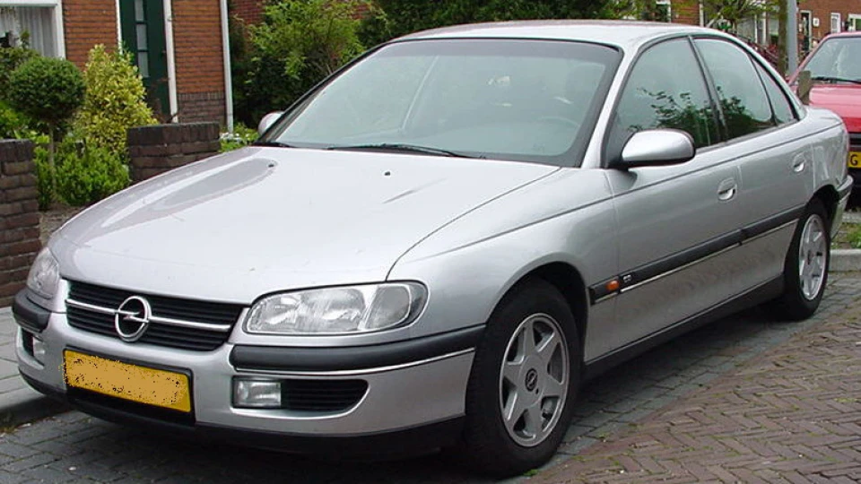 Opel Omega двигун X25XE, АКПП 2