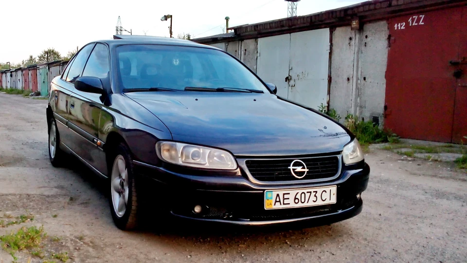 Opel Omega Irmscher V6 kompressor